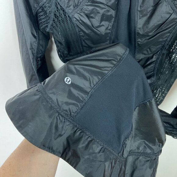 Lululemon Black Mesh Running Jacket Coat Size 4 Lightweight Nothin Hide Travel - Picture 15 of 16